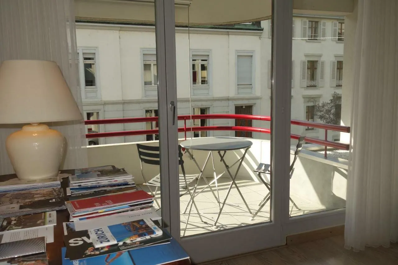 Exclusive Central Apartment Bâle